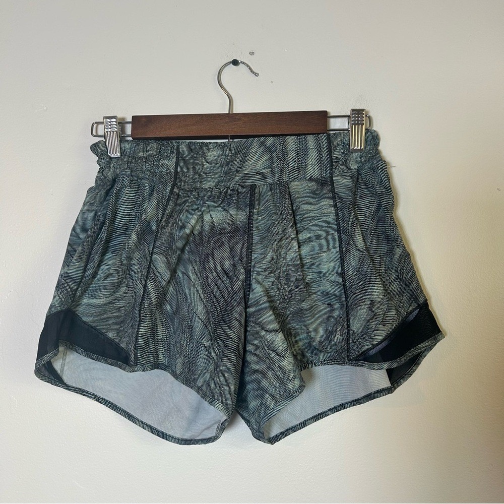 Lululemon Speed Up High Rise Short Size 8 - Picture 4 of 6